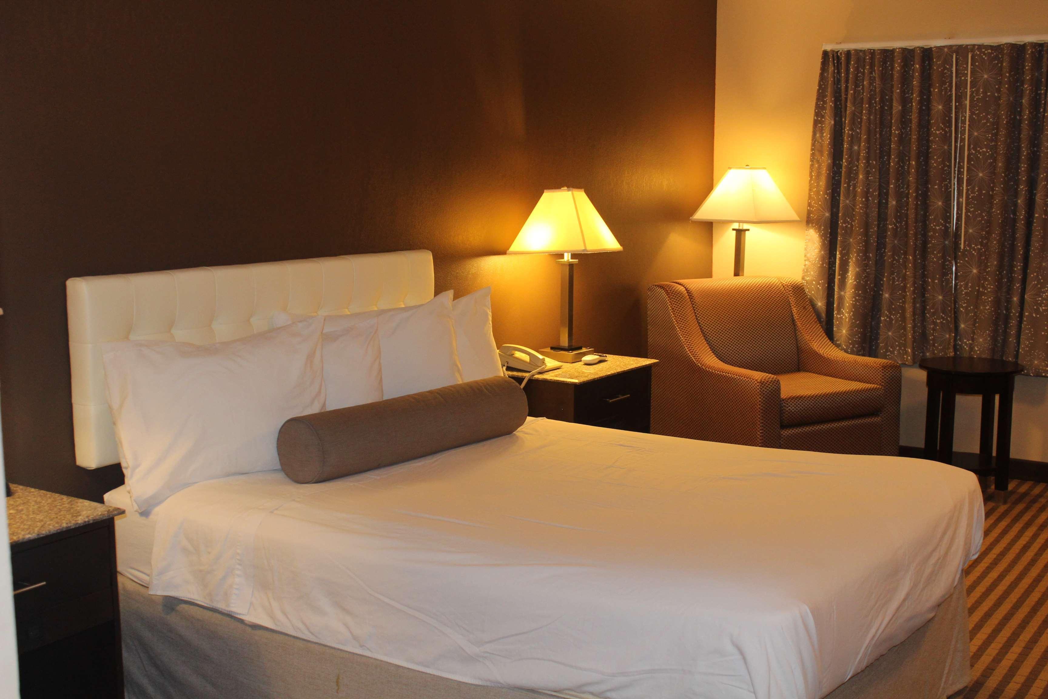 Surestay Hotel By Best Western בלמור מראה חיצוני תמונה