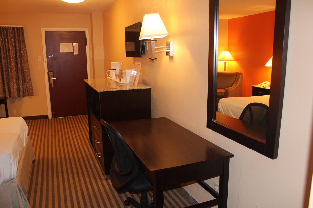 Surestay Hotel By Best Western בלמור מראה חיצוני תמונה
